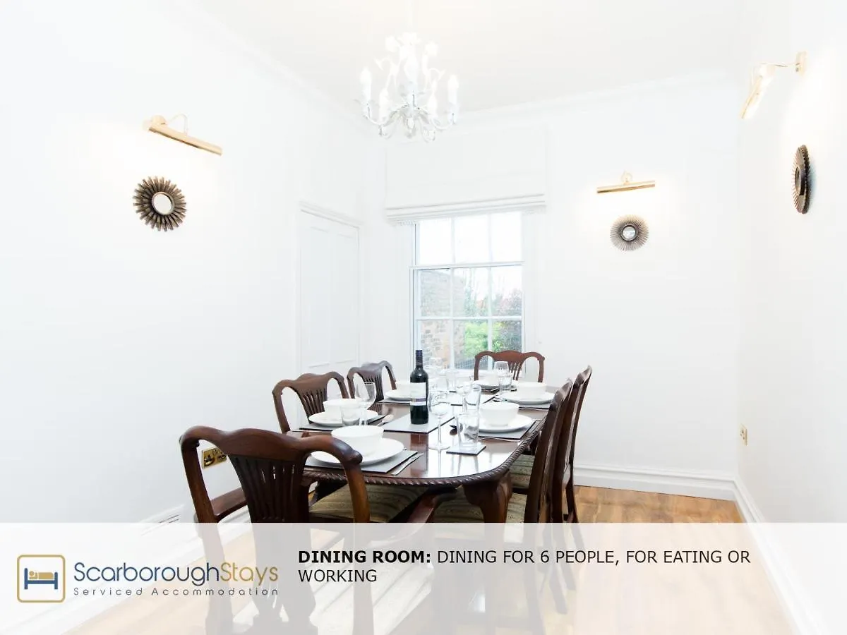 בית נופש Scarborough Central Townhouse