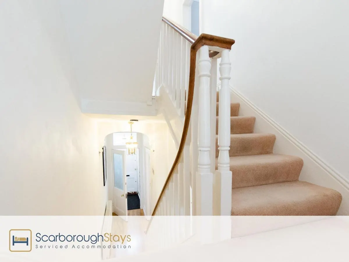 Scarborough Central Townhouse בית נופש